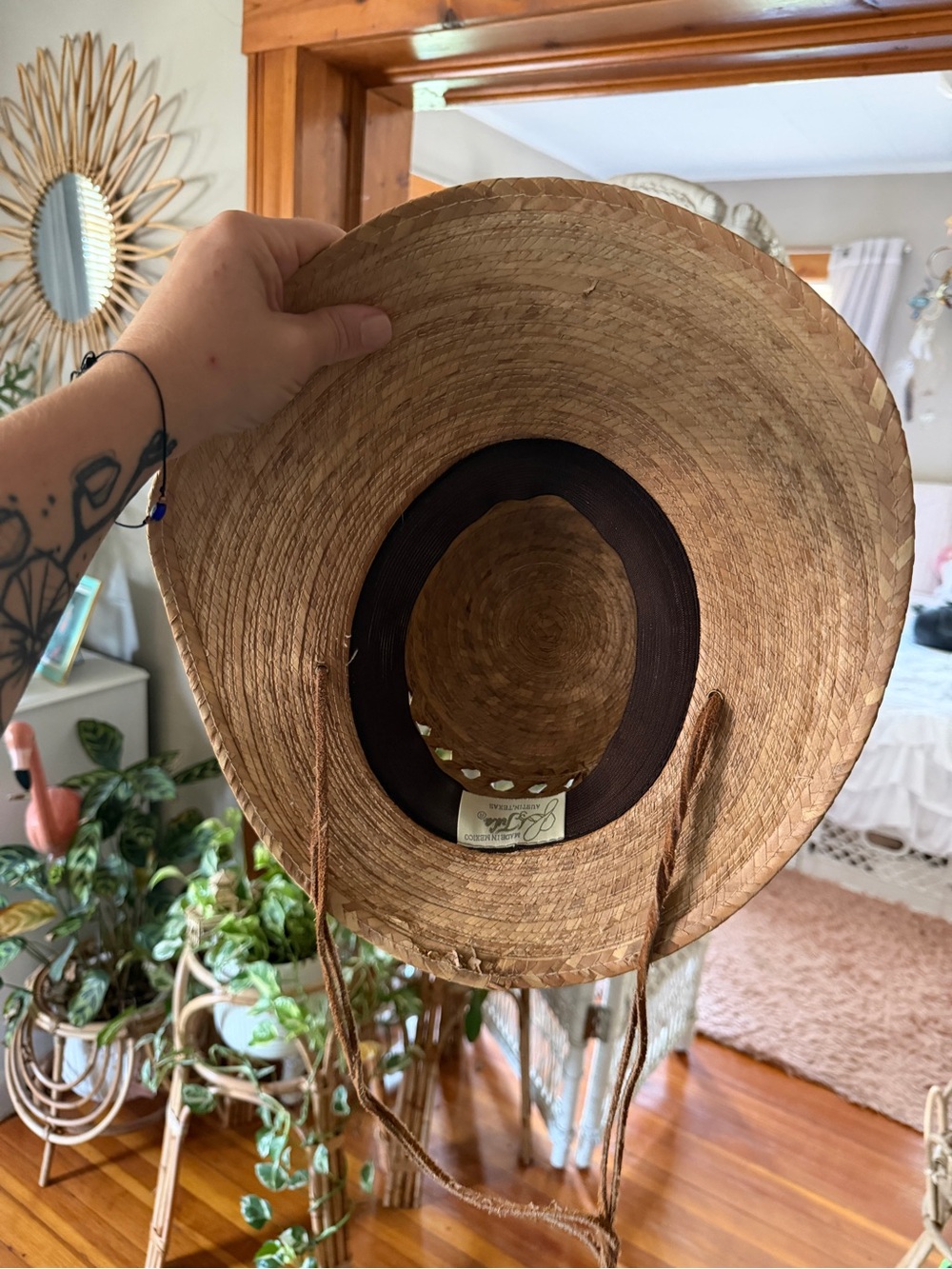 Straw Sun Hat with Chin Tie - Natural Beige - Picture 3 of 4